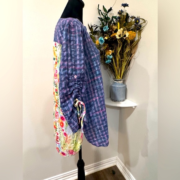 Sharon Young Blue and Pink Button Down Tunic with Mandarin Collar Tie Sleeves - Picture 8 of 10